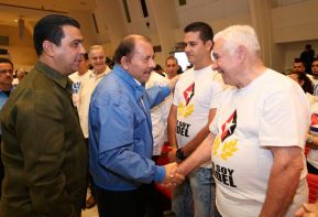 Daniel y Rosario rinden homenaje al Comandante Fidel Castro Ruz