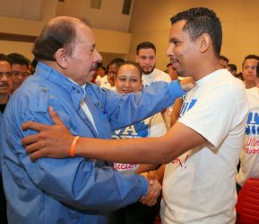 Daniel y Rosario rinden homenaje al Comandante Fidel Castro Ruz