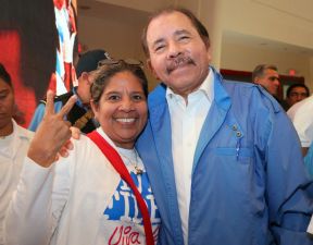 Daniel y Rosario rinden homenaje al Comandante Fidel Castro Ruz