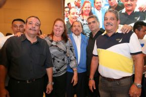 Daniel y Rosario rinden homenaje al Comandante Fidel Castro Ruz