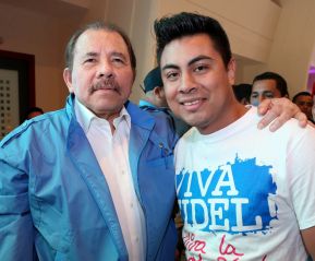 Daniel y Rosario rinden homenaje al Comandante Fidel Castro Ruz