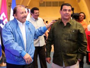 Daniel y Rosario rinden homenaje al Comandante Fidel Castro Ruz