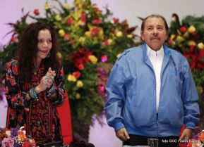 Daniel y Rosario rinden homenaje al Comandante Fidel Castro Ruz