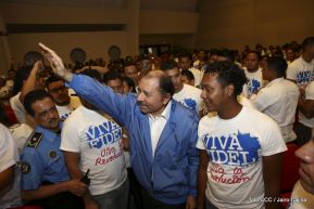 Daniel y Rosario rinden homenaje al Comandante Fidel Castro Ruz