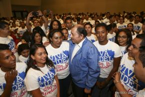 Daniel y Rosario rinden homenaje al Comandante Fidel Castro Ruz