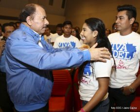 Daniel y Rosario rinden homenaje al Comandante Fidel Castro Ruz