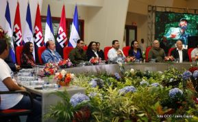 Daniel y Rosario rinden homenaje al Comandante Fidel Castro Ruz