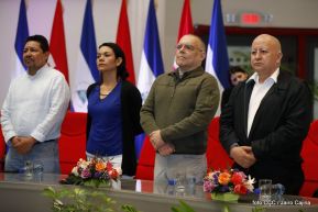 Daniel y Rosario rinden homenaje al Comandante Fidel Castro Ruz