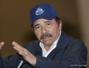 Acto de graduación de cadetes del Centro Superior de Estudios Militares “José Dolores Estrada Vado”