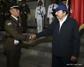 Acto de graduación de cadetes del Centro Superior de Estudios Militares “José Dolores Estrada Vado”