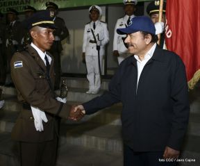 Acto de graduación de cadetes del Centro Superior de Estudios Militares “José Dolores Estrada Vado”