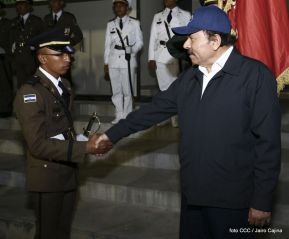Acto de graduación de cadetes del Centro Superior de Estudios Militares “José Dolores Estrada Vado”