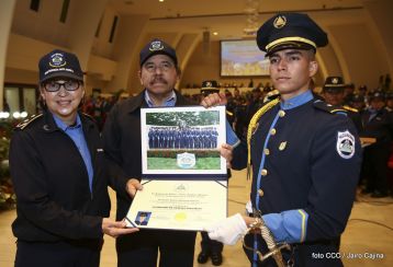 Acto de la Vigésima Promoción de Damas y Caballeros Cadetes de la Academia de Policía "Walter Mendoza Martínez"