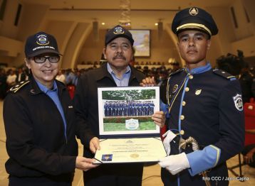 Acto de la Vigésima Promoción de Damas y Caballeros Cadetes de la Academia de Policía "Walter Mendoza Martínez"