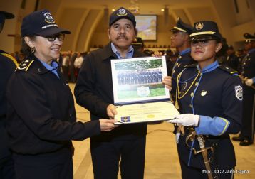 Acto de la Vigésima Promoción de Damas y Caballeros Cadetes de la Academia de Policía "Walter Mendoza Martínez"