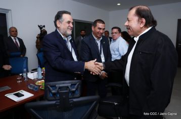 Daniel se reúne con empresarios y productores de azúcar  que participan en la Semana Bonsucro 2018