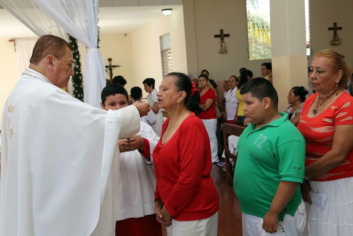 Cardenal Miguel celebra Eucaristía en honor a la Divina Misericordia