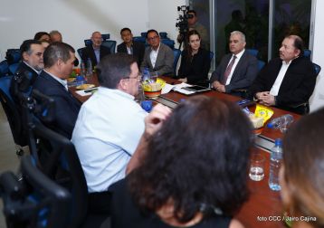 Daniel se reúne con empresarios y productores de azúcar  que participan en la Semana Bonsucro 2018