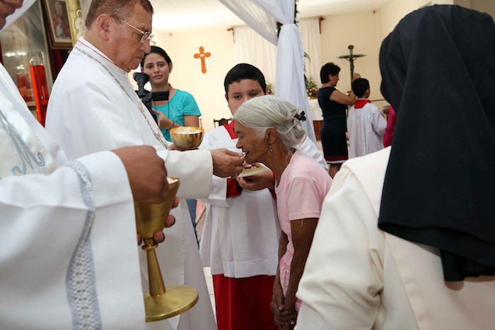 Cardenal Miguel celebra Eucaristía en honor a la Divina Misericordia