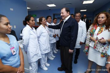 Inauguración del moderno hospital Fernando Vélez Paiz