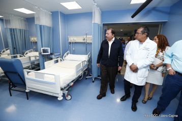 Inauguración del moderno hospital Fernando Vélez Paiz