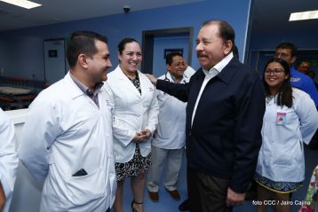Inauguración del moderno hospital Fernando Vélez Paiz