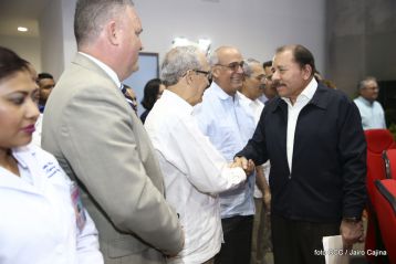 Inauguración del moderno hospital Fernando Vélez Paiz