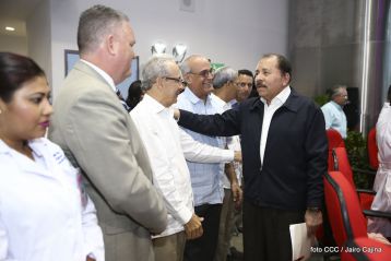 Inauguración del moderno hospital Fernando Vélez Paiz