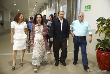 Inauguración del moderno hospital Fernando Vélez Paiz