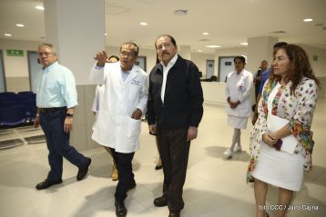 Inauguración del moderno hospital Fernando Vélez Paiz