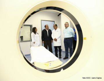 Inauguración del moderno hospital Fernando Vélez Paiz