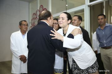 Inauguración del moderno hospital Fernando Vélez Paiz