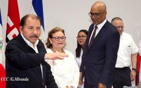 Inauguración del moderno hospital Fernando Vélez Paiz