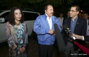Encuentro del Presidente Daniel y Vicepresidenta Rosario con el Canciller de Venezuela
