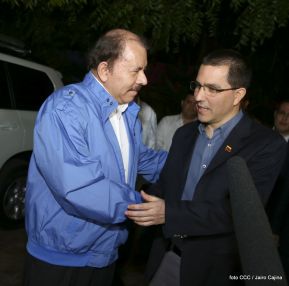 Encuentro del Presidente Daniel y Vicepresidenta Rosario con el Canciller de Venezuela