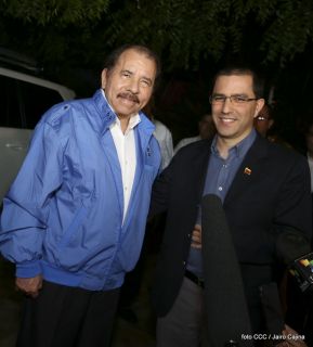 Encuentro del Presidente Daniel y Vicepresidenta Rosario con el Canciller de Venezuela