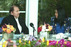 Daniel y Rosario sostienen encuentro con nuevos directivos de Amcham