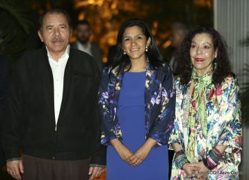 Daniel y Rosario sostienen encuentro con nuevos directivos de Amcham