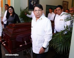 En imágenes: Homenaje póstumo al Dr. Silvio Conrado Gómez