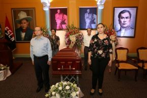 En imágenes: Homenaje póstumo al Dr. Silvio Conrado Gómez