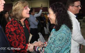 Acto de entrega de la ciudadanía nicaragüense y de la Orden Rubén Darío al pastor David Spencer