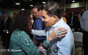 Acto de entrega de la ciudadanía nicaragüense y de la Orden Rubén Darío al pastor David Spencer