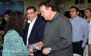 Acto de entrega de la ciudadanía nicaragüense y de la Orden Rubén Darío al pastor David Spencer