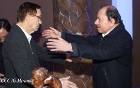 Acto de entrega de la ciudadanía nicaragüense y de la Orden Rubén Darío al pastor David Spencer