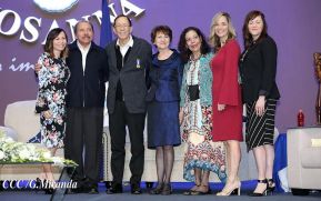 Acto de entrega de la ciudadanía nicaragüense y de la Orden Rubén Darío al pastor David Spencer