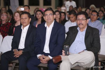 Acto de entrega de la ciudadanía nicaragüense y de la Orden Rubén Darío al pastor David Spencer