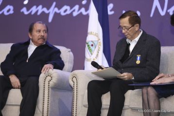 Acto de entrega de la ciudadanía nicaragüense y de la Orden Rubén Darío al pastor David Spencer