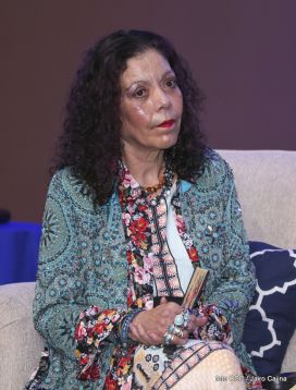 Acto de entrega de la ciudadanía nicaragüense y de la Orden Rubén Darío al pastor David Spencer