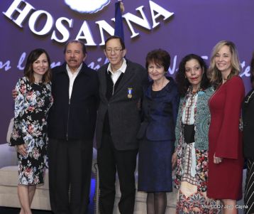 Acto de entrega de la ciudadanía nicaragüense y de la Orden Rubén Darío al pastor David Spencer