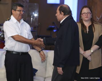 Acto de entrega de la ciudadanía nicaragüense y de la Orden Rubén Darío al pastor David Spencer